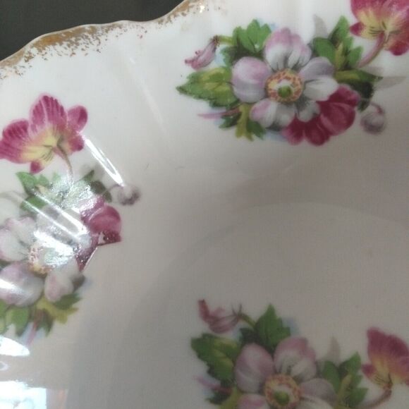 8" Bowl Hand Painted Pink & White Floral Flower Gold Trim Porcelain Vintage - Picture 6 of 9